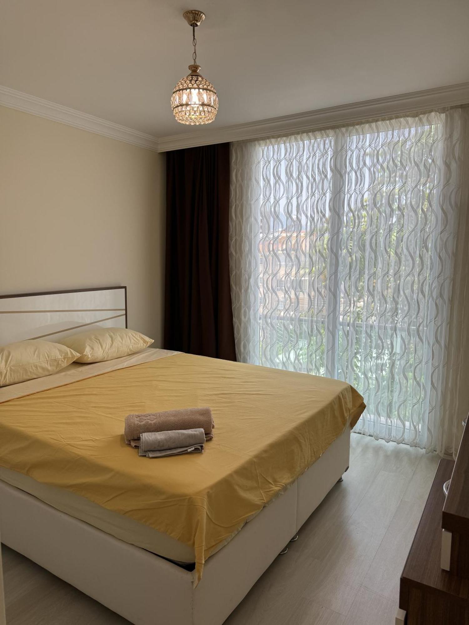 B Unique Twins Apartment ไคริเนีย ภายนอก รูปภาพ